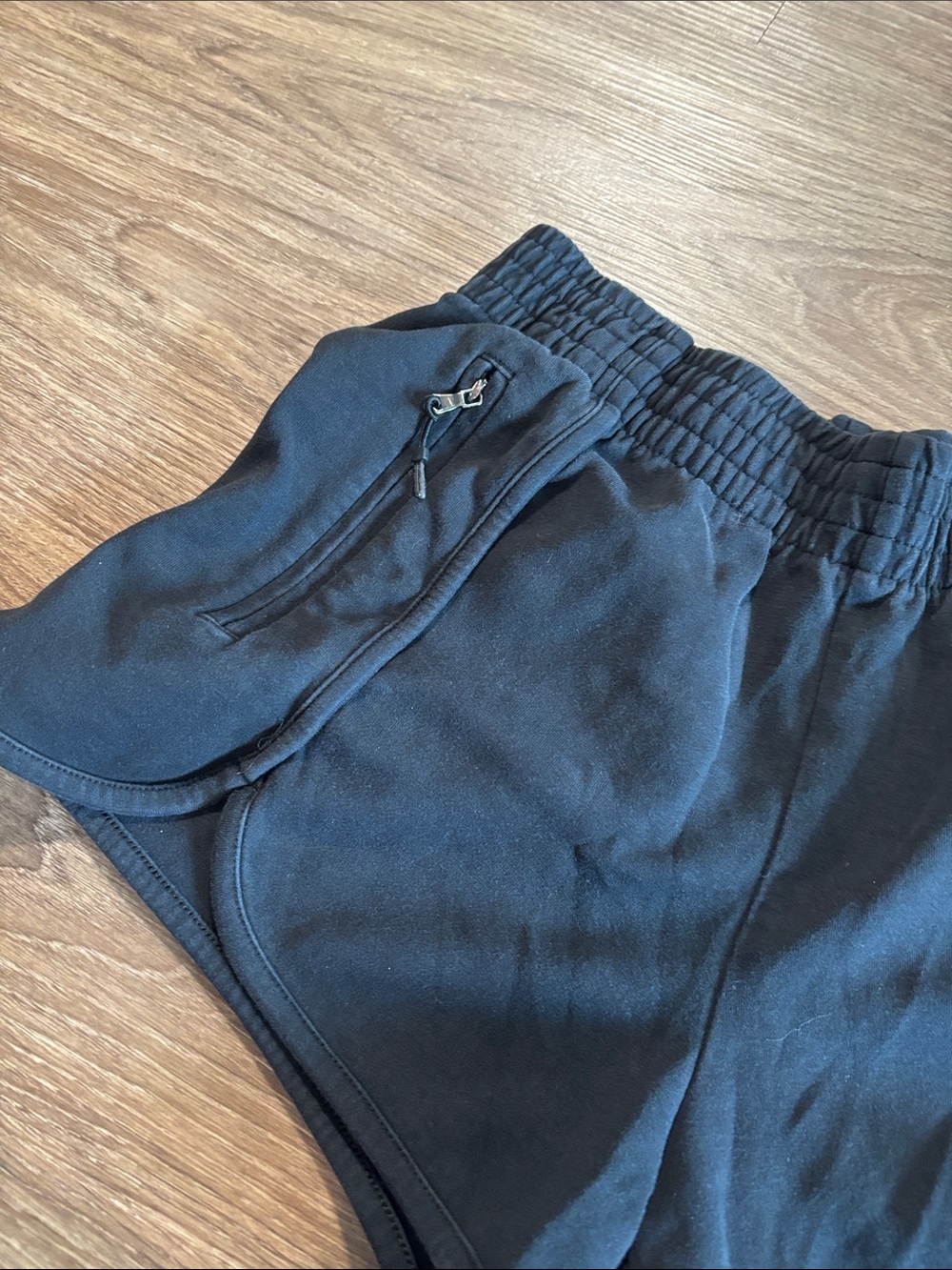Old Navy Black Women's Athletic Shorts with Zipper Pockets - Picture 2 of 5